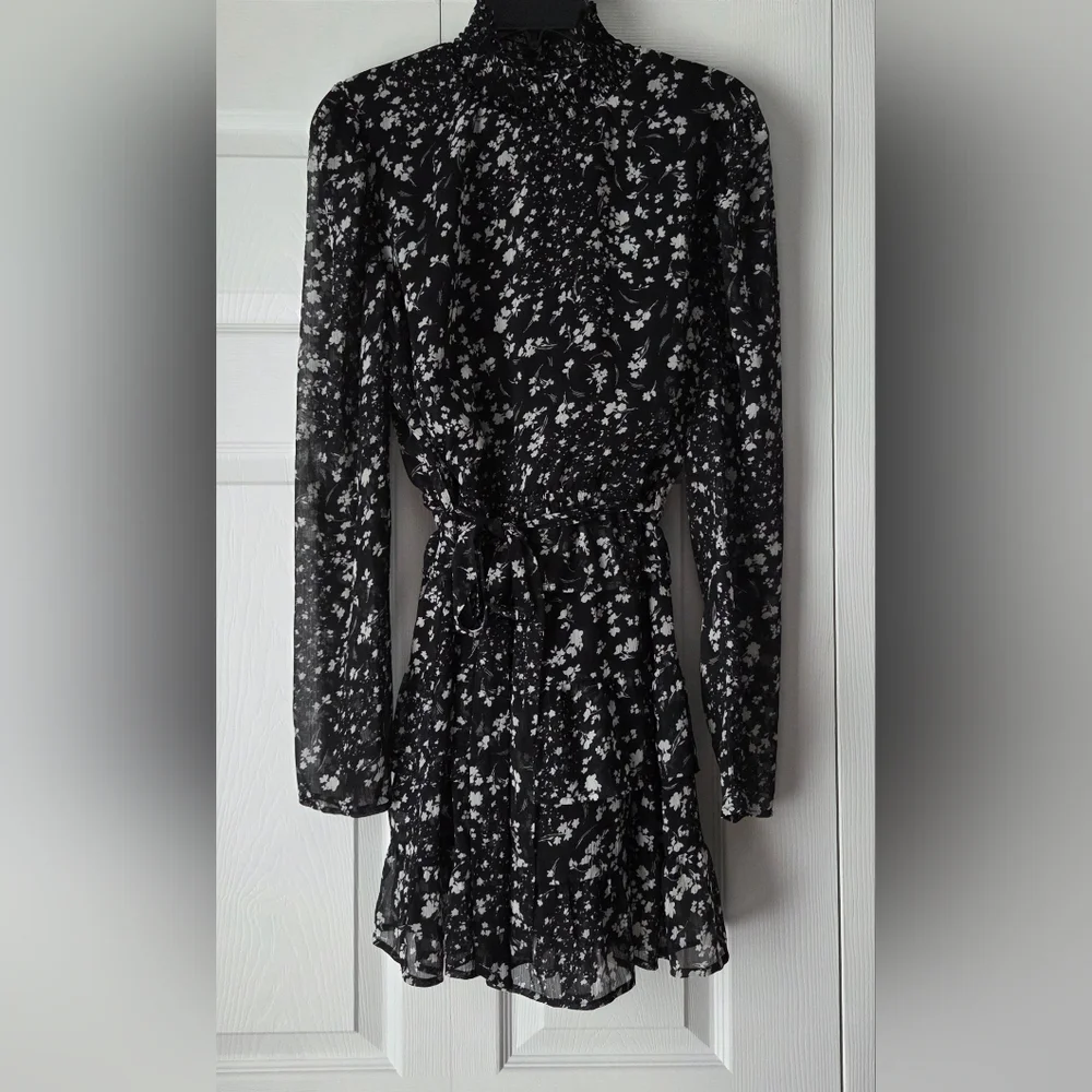 Aqua Black and White Floral Long Sleeve Dress size L - Picture 4 of 13